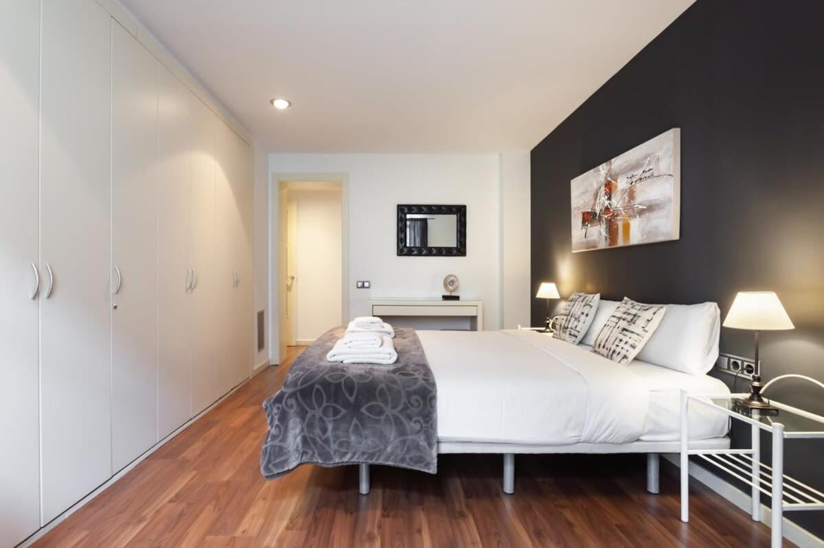 Placa Catalunya 3bedroom Duplex With Balcony Barcelona