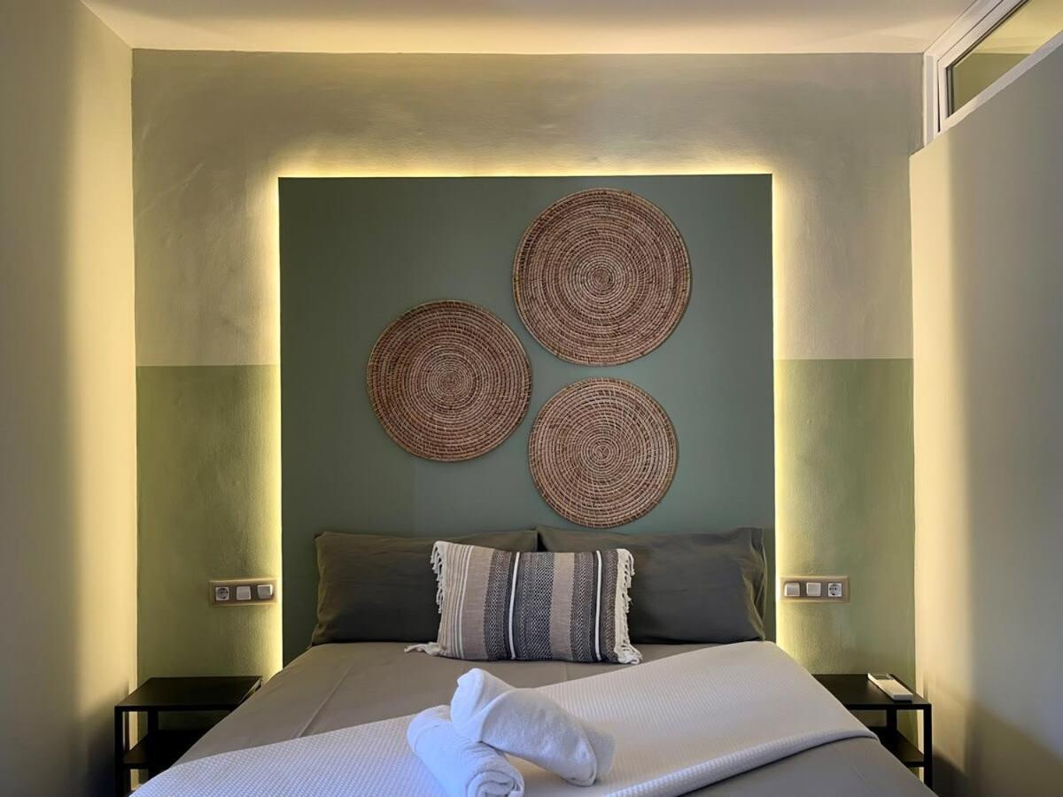Plaza Catalunya Recently Renovated 5bd-4bth Apartamento