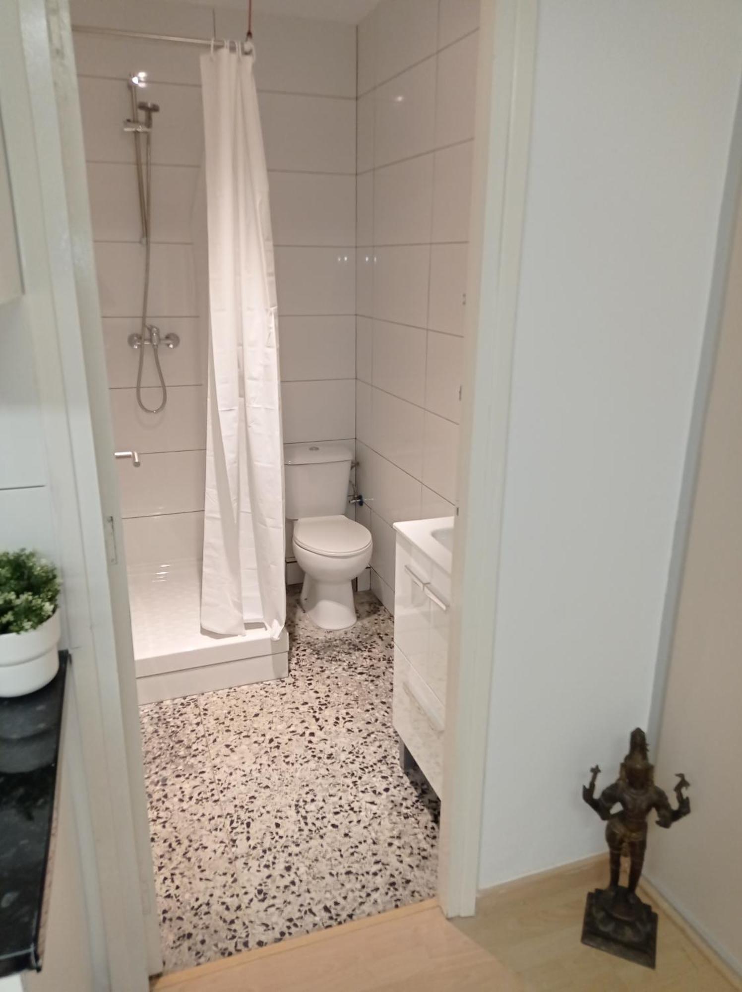Bright Private Double Center Metro L-1 Urgell L-5 Hospital Clinic Gasthuis *