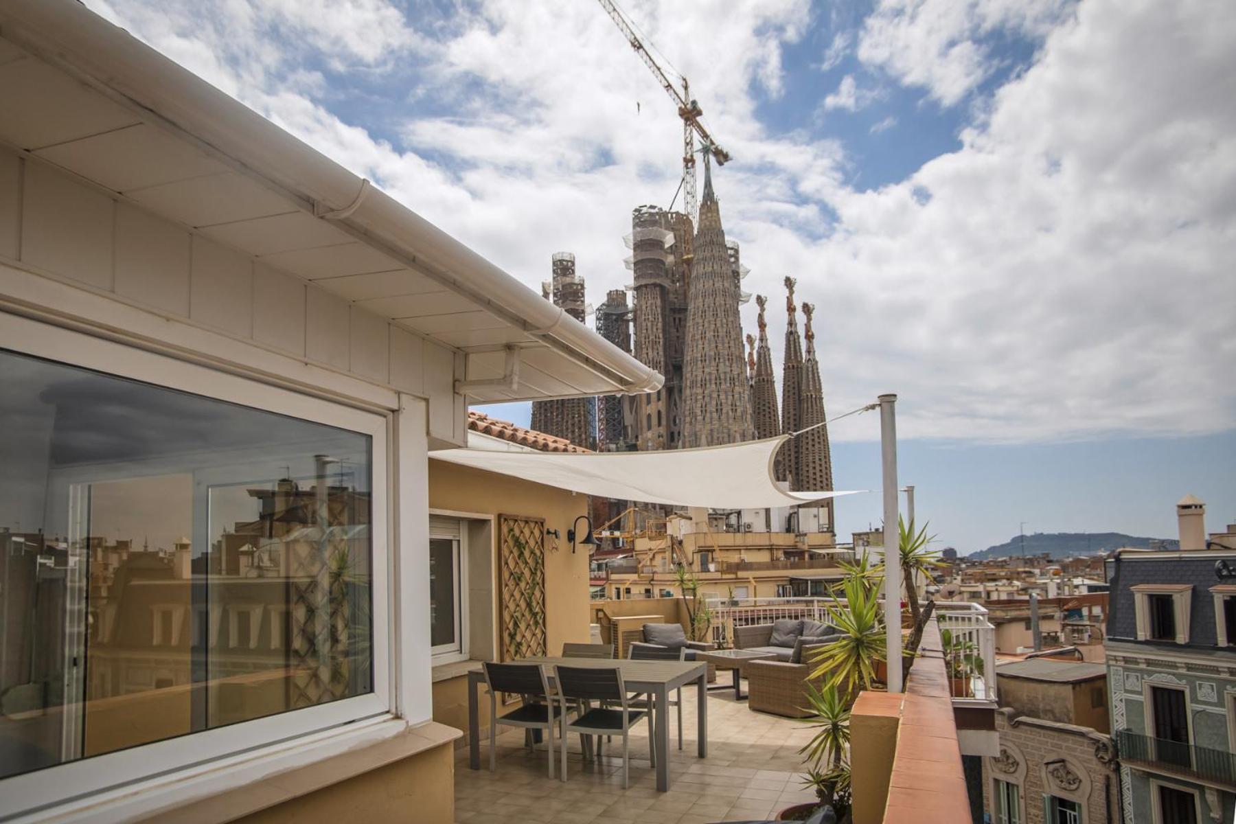 A1mar1023 Breathtaking Rooftop In Sagrada Familia Apartment *