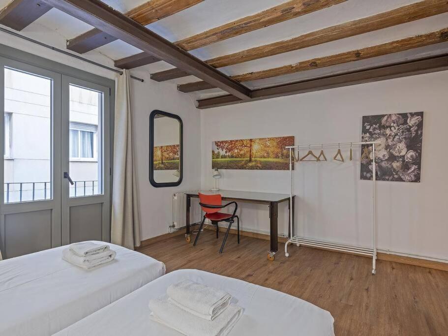 Apartamento Ramblas, Comfort In Bcn For 8 Persons *