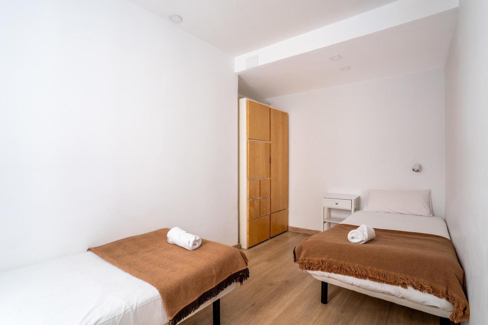 Huge And Modern 4 Bedroom Next To Paseo De Gracia