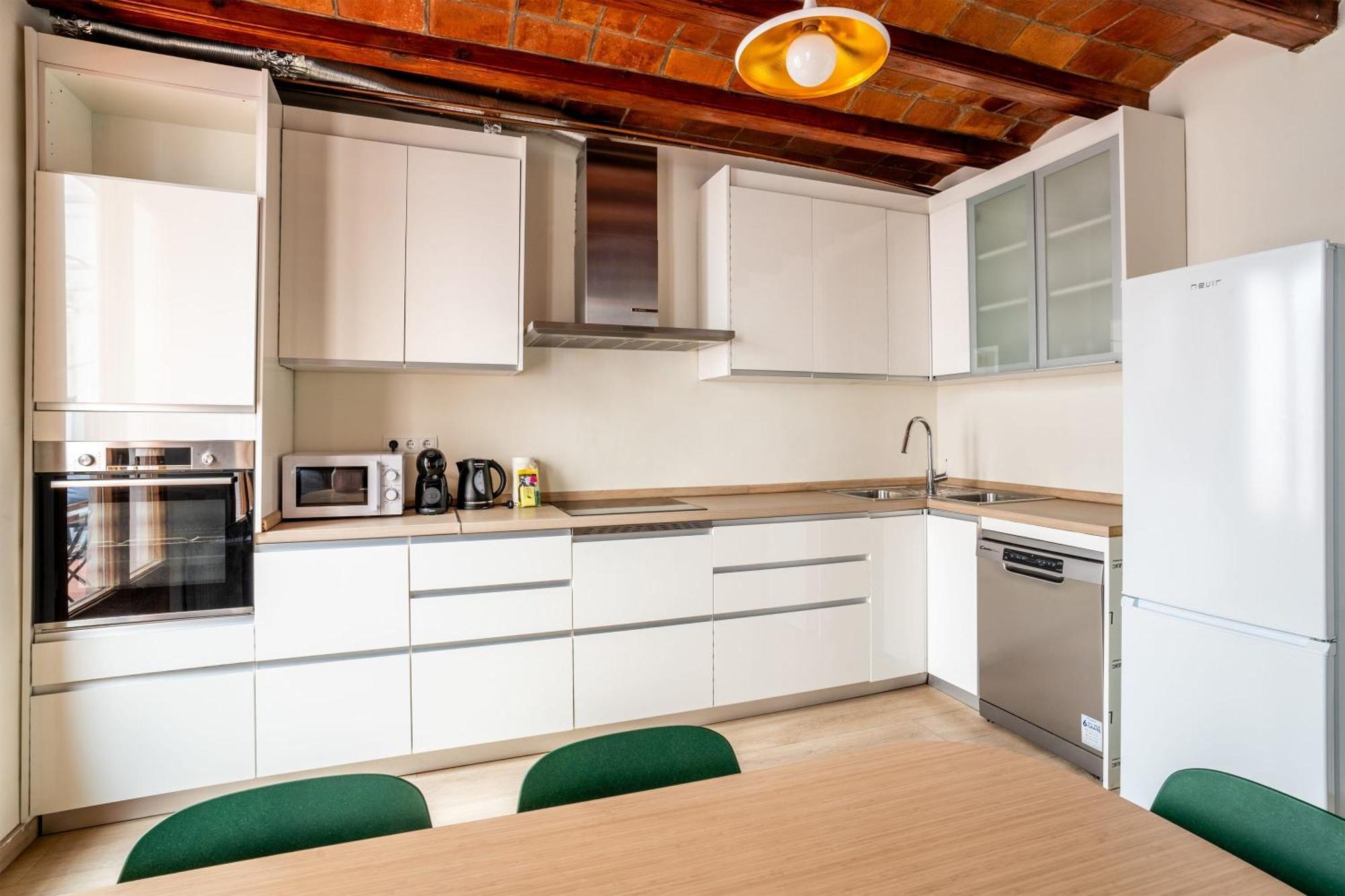 Apartment Huge And Modern 4 Bedroom Next To Paseo De Gracia Barcelona