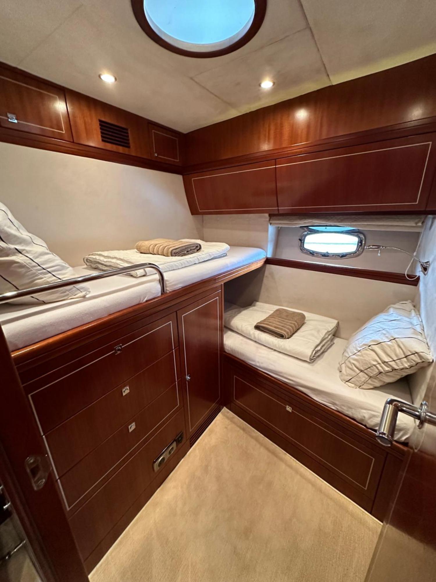 Botel Yacht Pegasus Ii