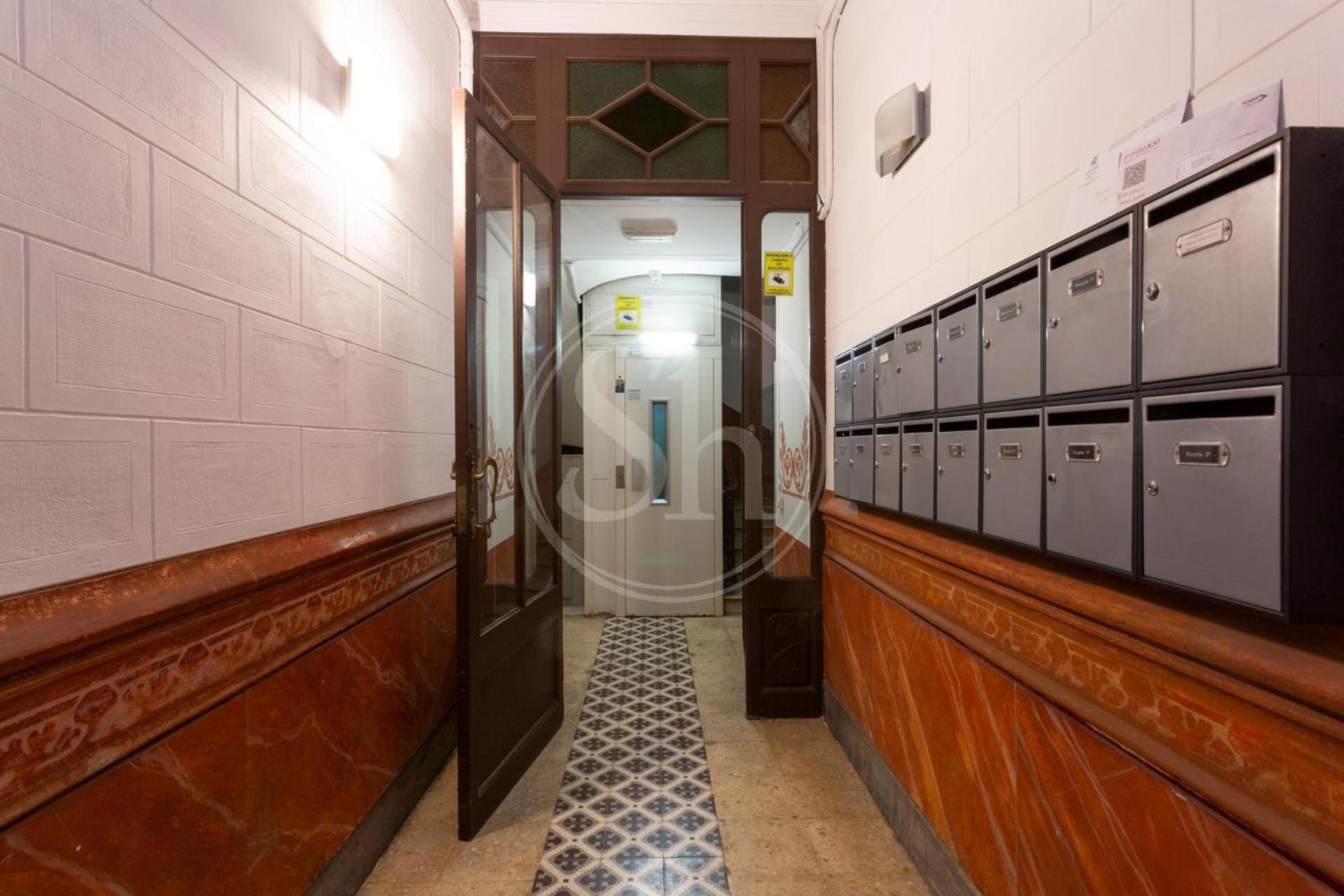 Hermoso Cerca De Plaza Universitat Apartment Barcelona