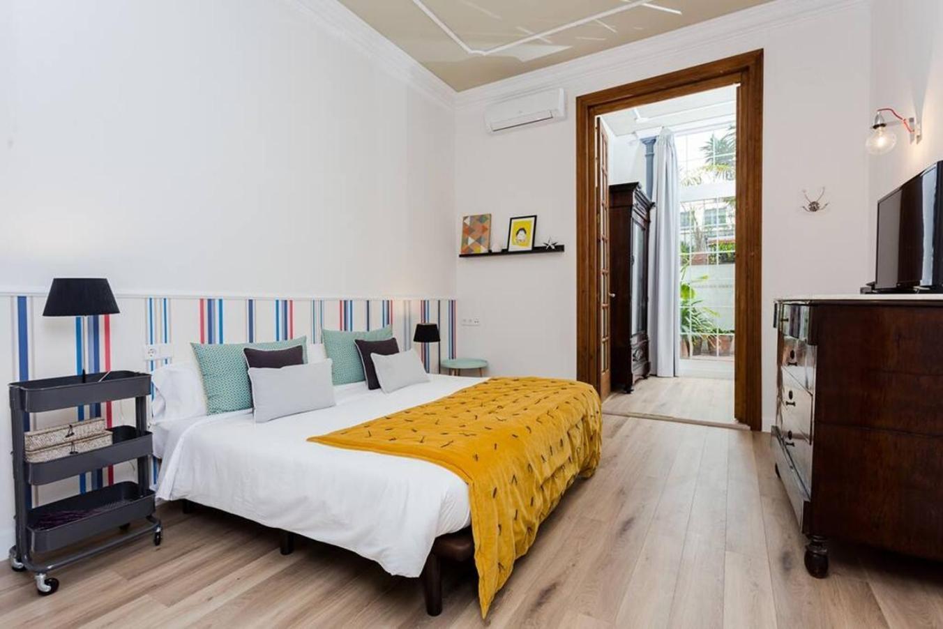 Luxury 4bdr In Gracia Apartment Barcelona