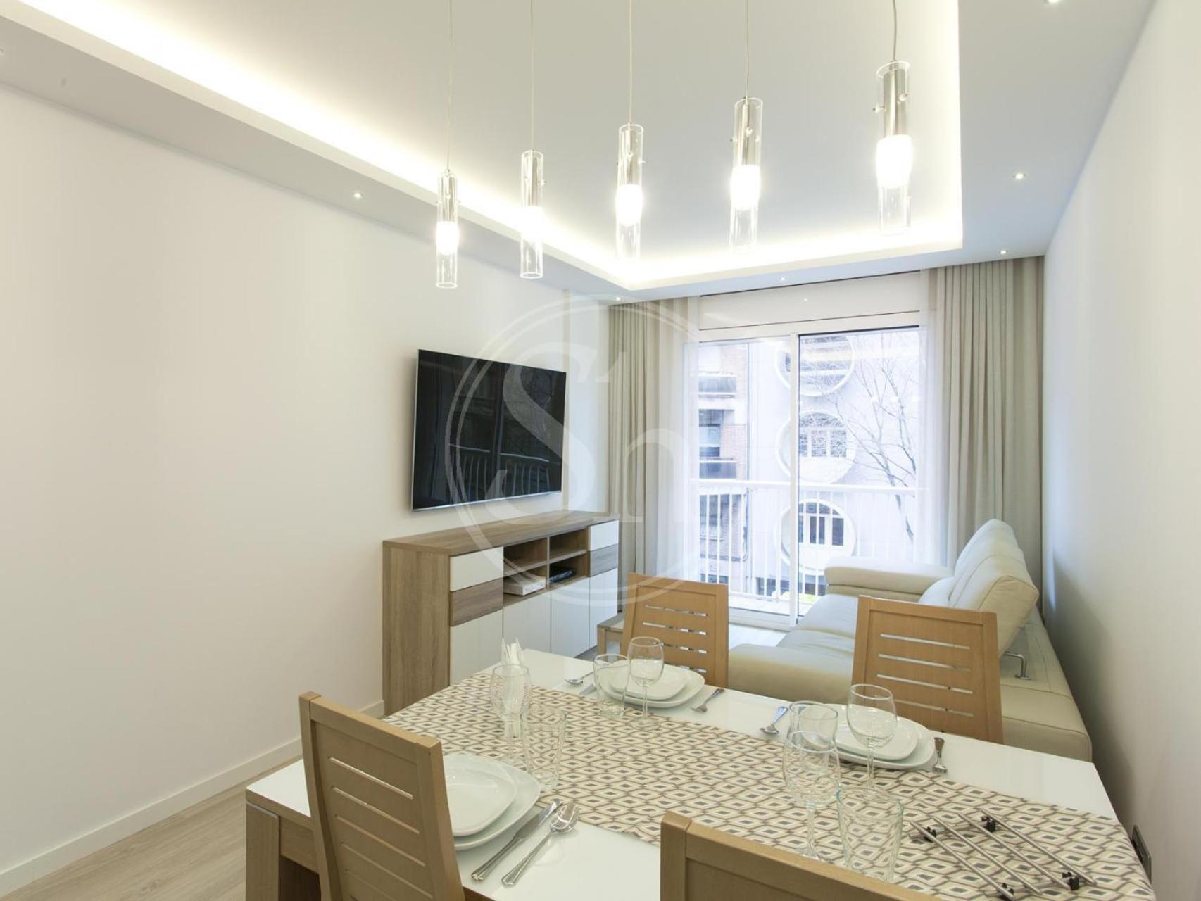 Apartamento For 8 People
