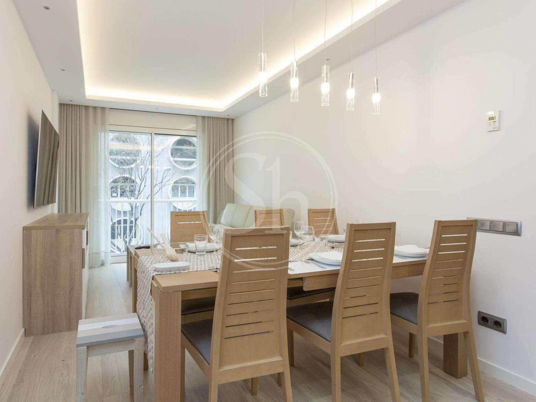 Apartamento For 8 People