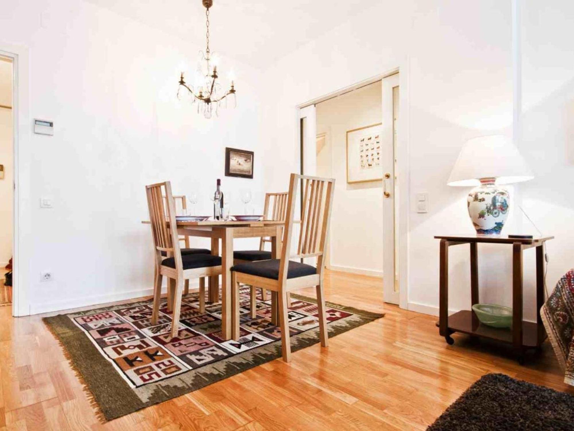 Con 2 Dormitorios, Elegante Y Centrico En Rambla Catalunya - Es-341-2 Apartment *