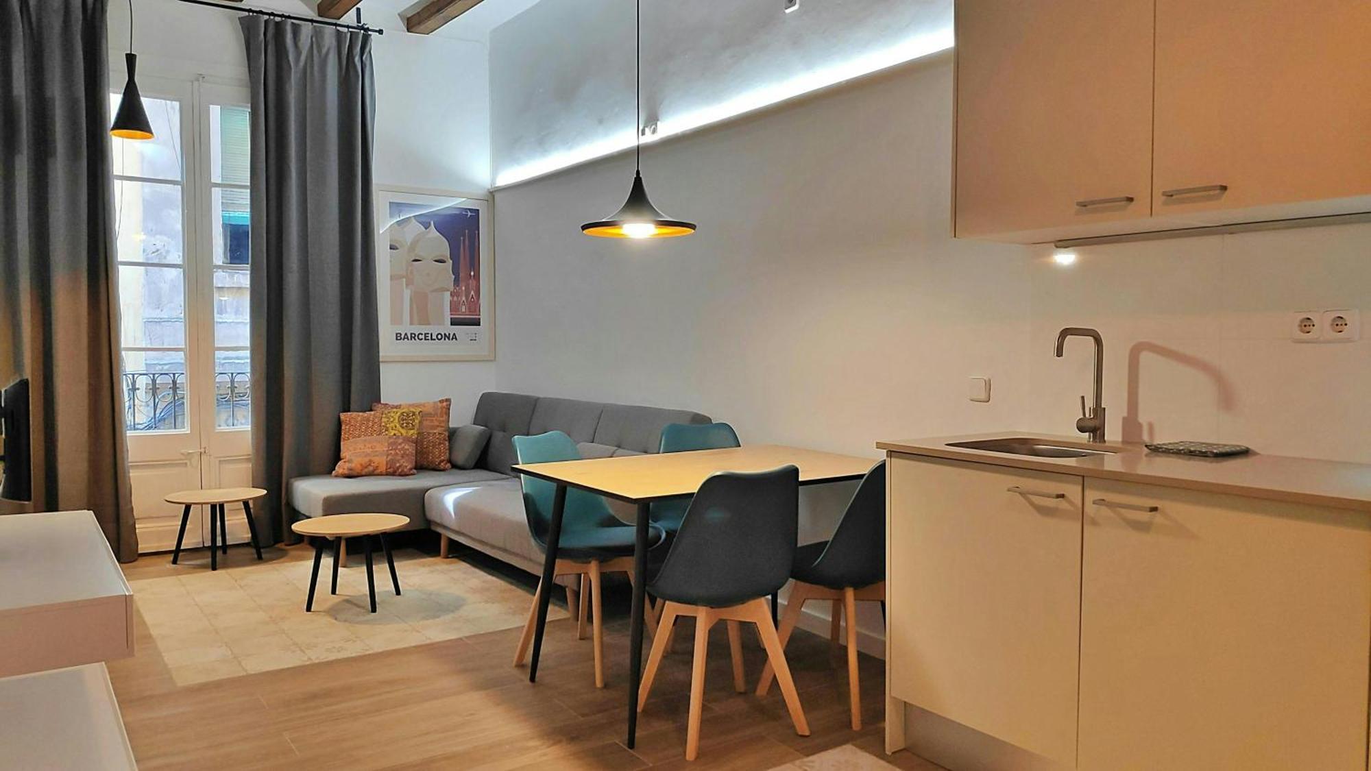 Sant Antoni 3 - Downtown Barcelona. Modern Apartment *
