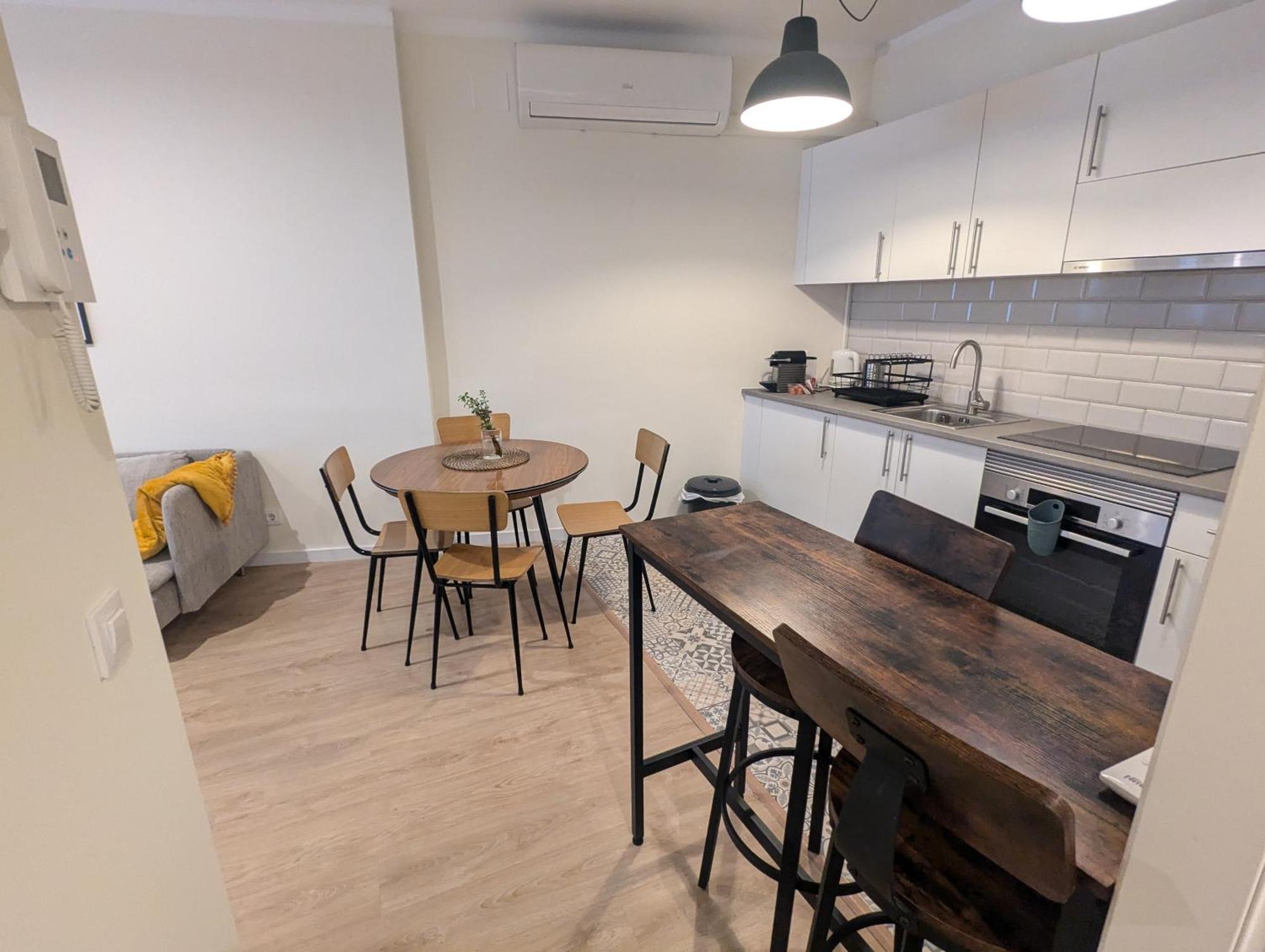 Gracia Parkside Flat - Only For Of Than 32 Nights Apartment