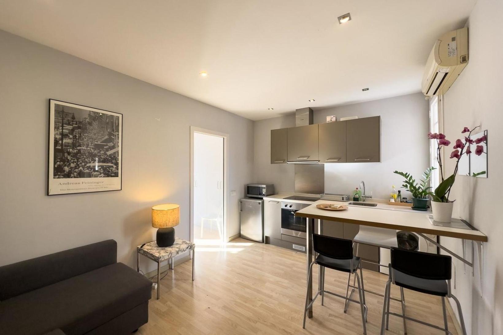 Apartment Fuer 3 Personen Ca 40 Qm In Barcelona-gracia, Costa Brava Costa Del Maresme Barcelona