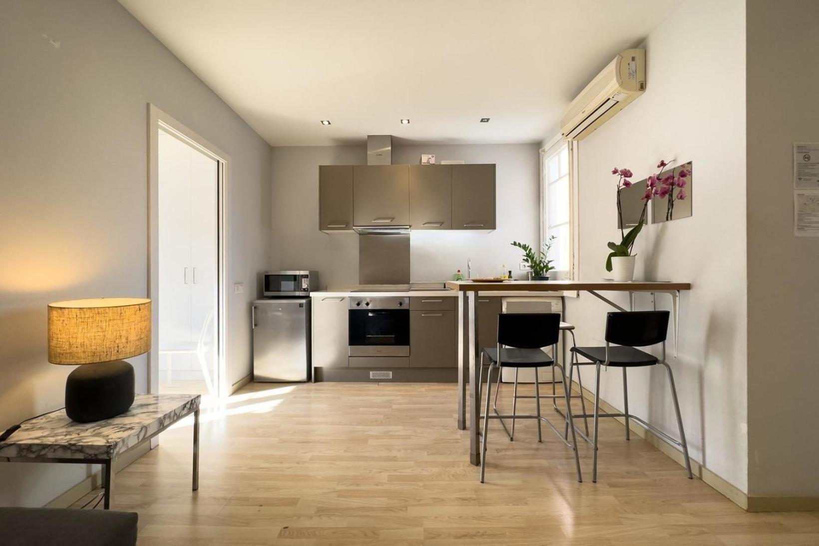 Apartment Fuer 3 Personen Ca 40 Qm In Barcelona-gracia, Costa Brava Costa Del Maresme *