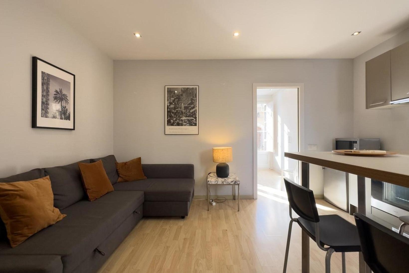 Apartment Fuer 3 Personen Ca 40 Qm In Barcelona-gracia, Costa Brava Costa Del Maresme Barcelona