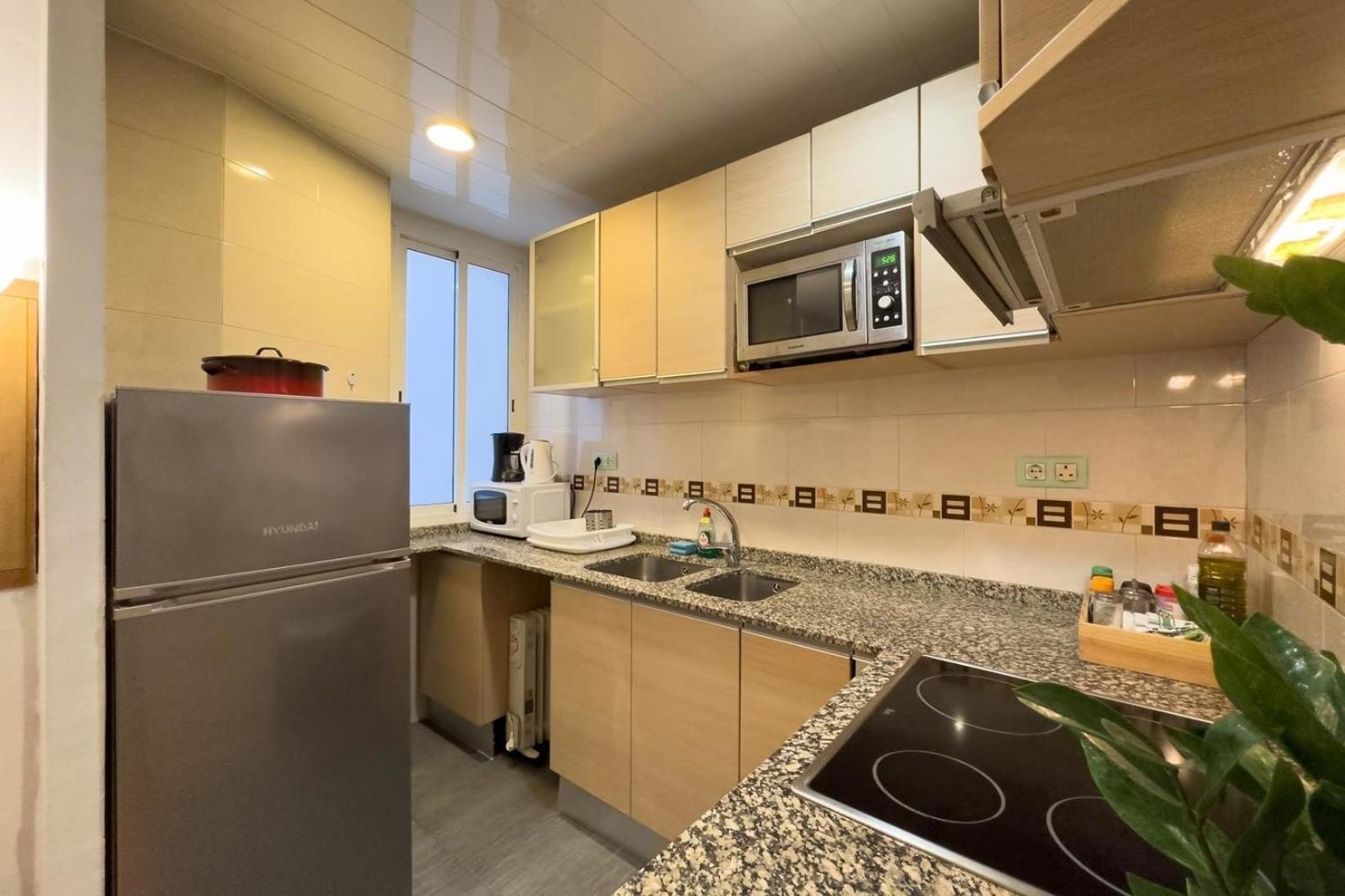 Apartment Ferienwohnung Fuer 3 Personen Ca 38 Qm In Barcelona-gracia, Costa Brava Costa Del Maresme