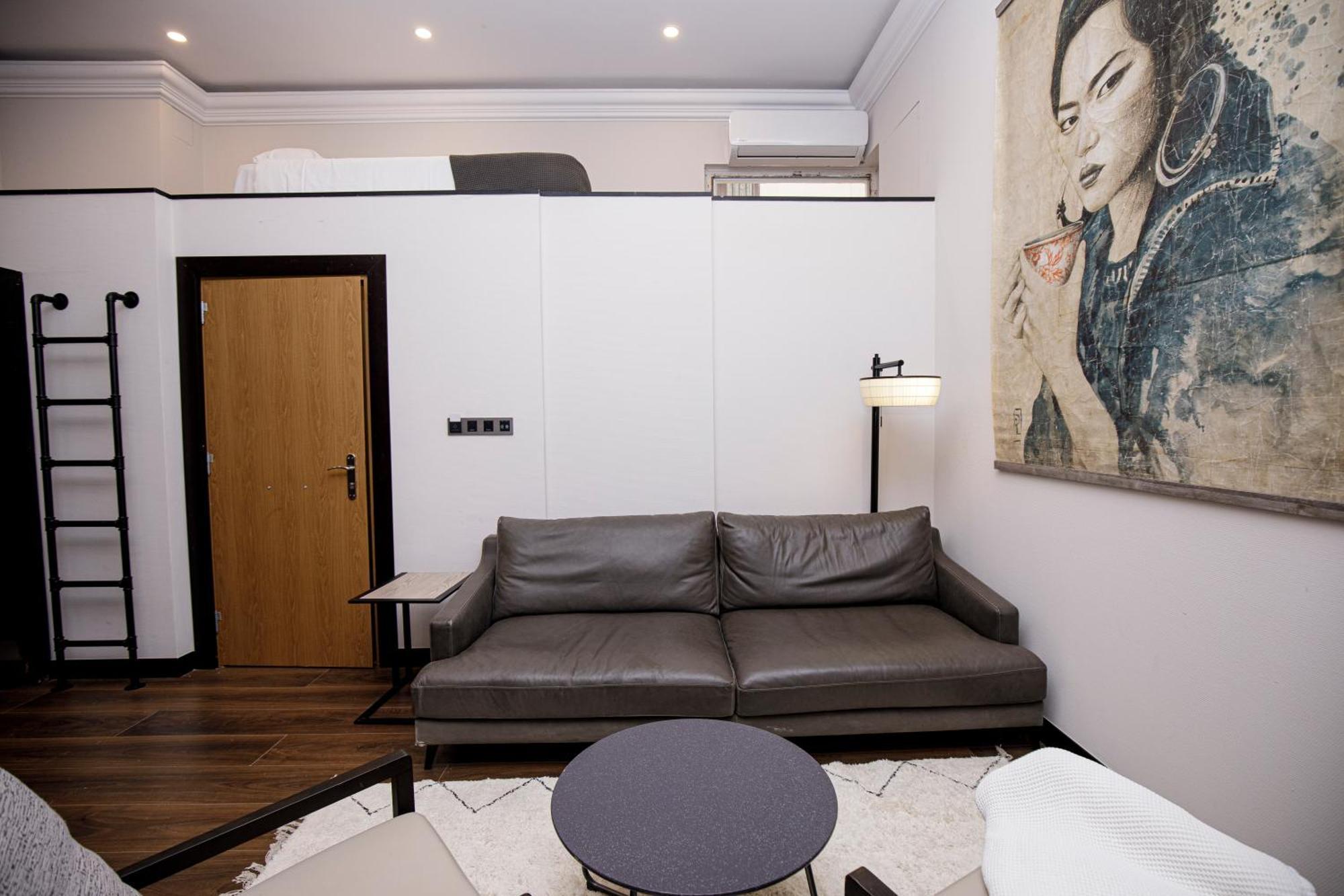 Apartamento Beautiful Cosy Modern ,19th Century Building