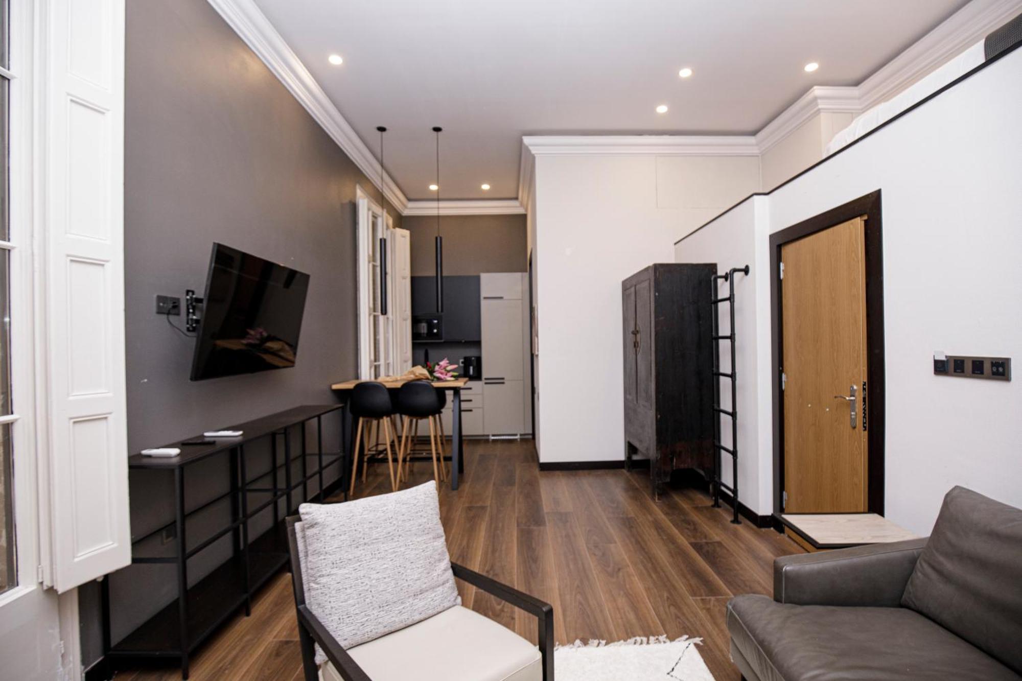 Apartamento Beautiful Cosy Modern ,19th Century Building *