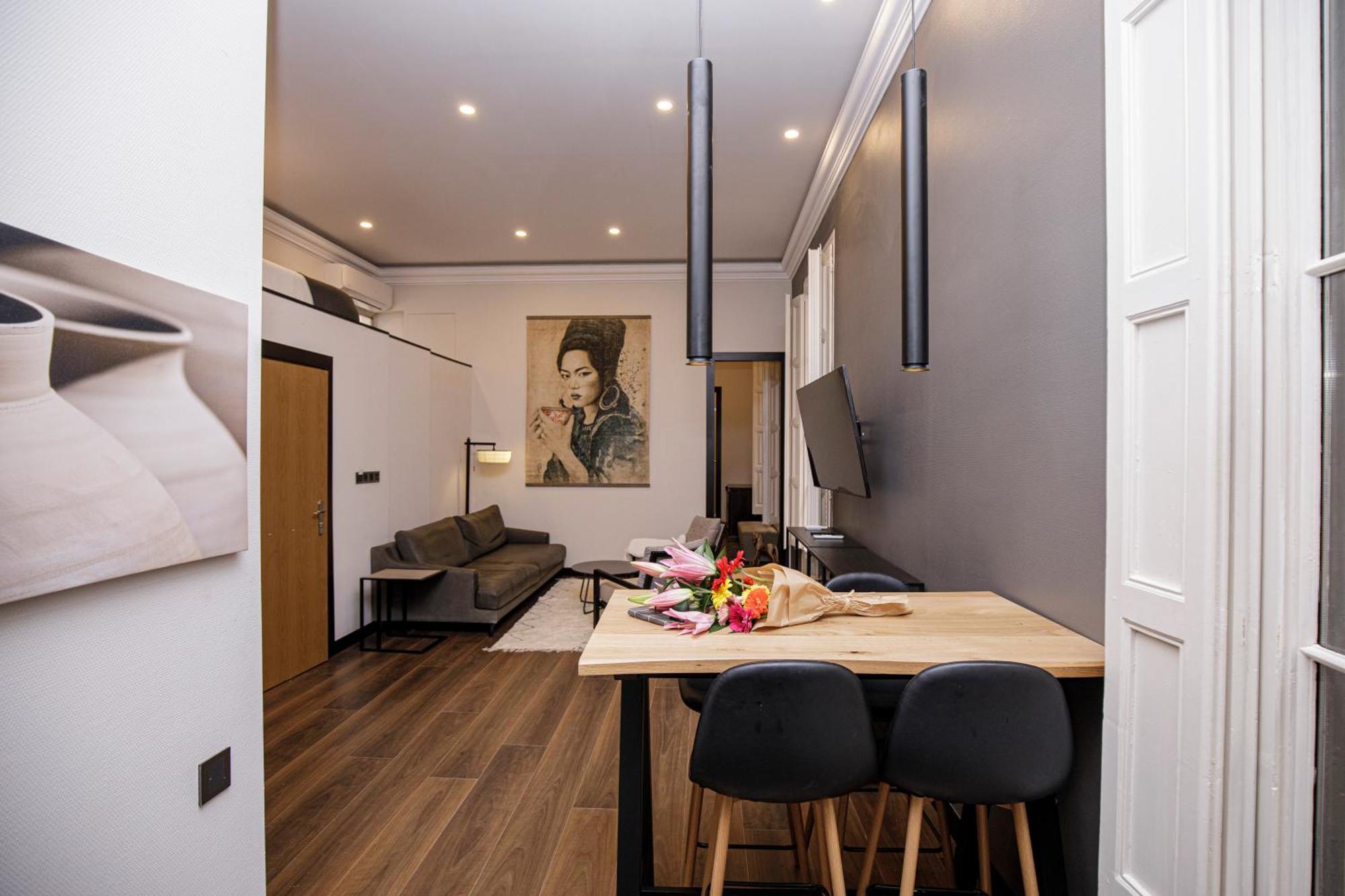 Beautiful Cosy Modern ,19th Century Building Apartamento Barcelona
