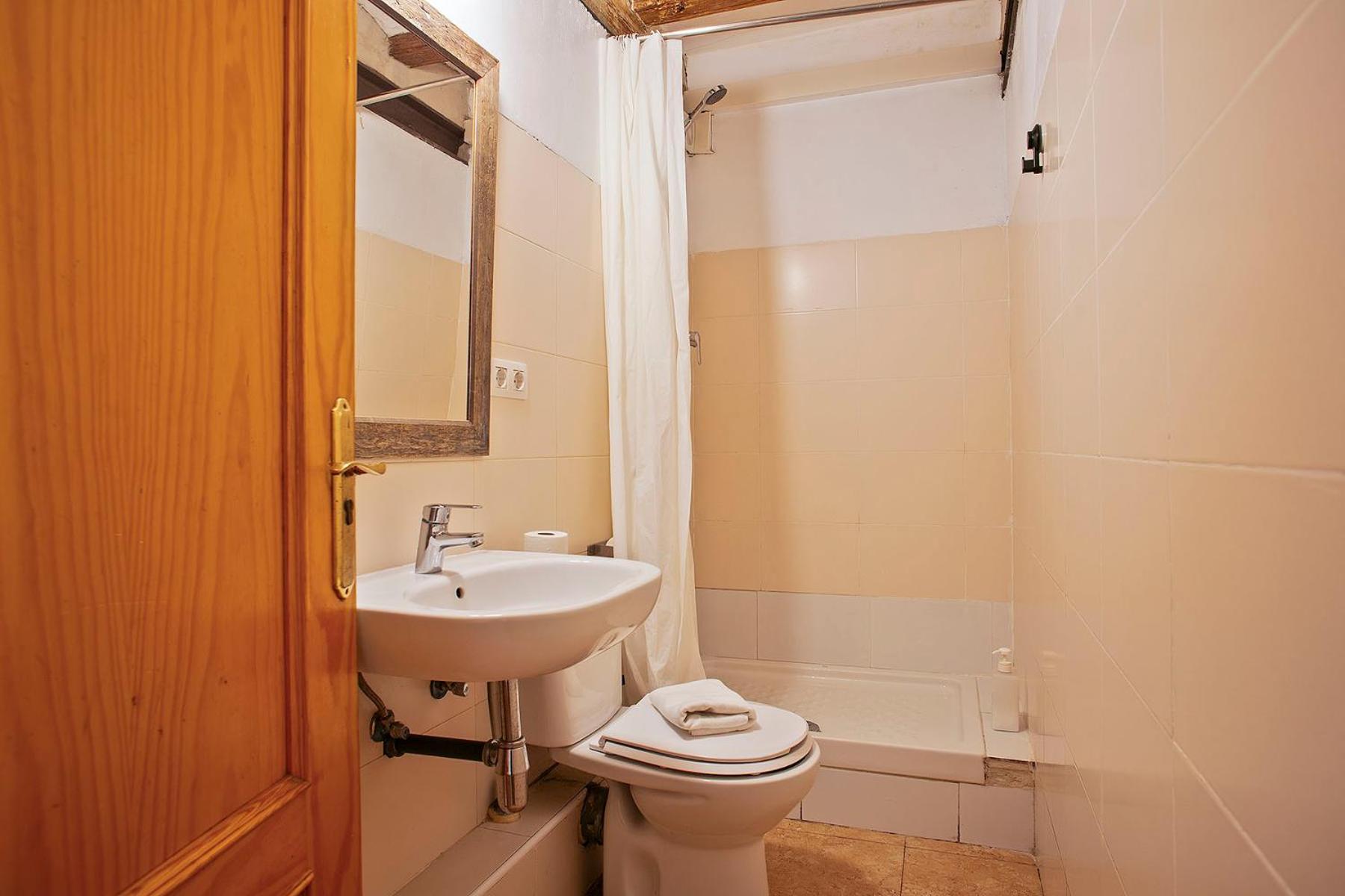 Apartamento Ramblas, Comfort In Bcn For 8 Persons *
