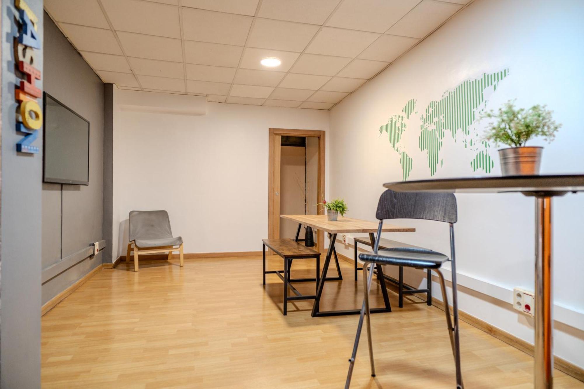 Albergue Holidaysbcn *
