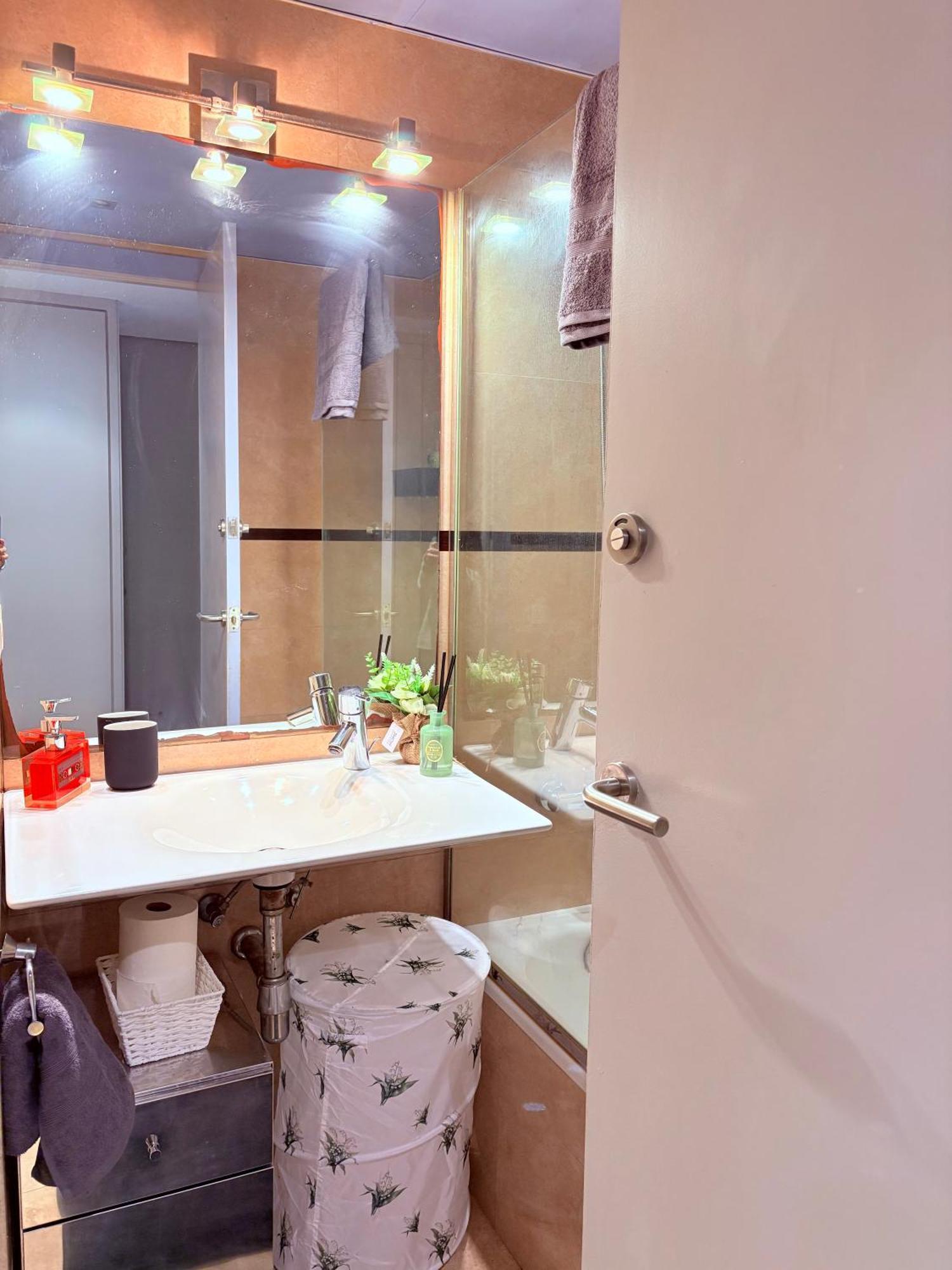 Apartment Stunning Flat For 5 People With Breakfast Included With Sagrada Familia Church View Barcelona