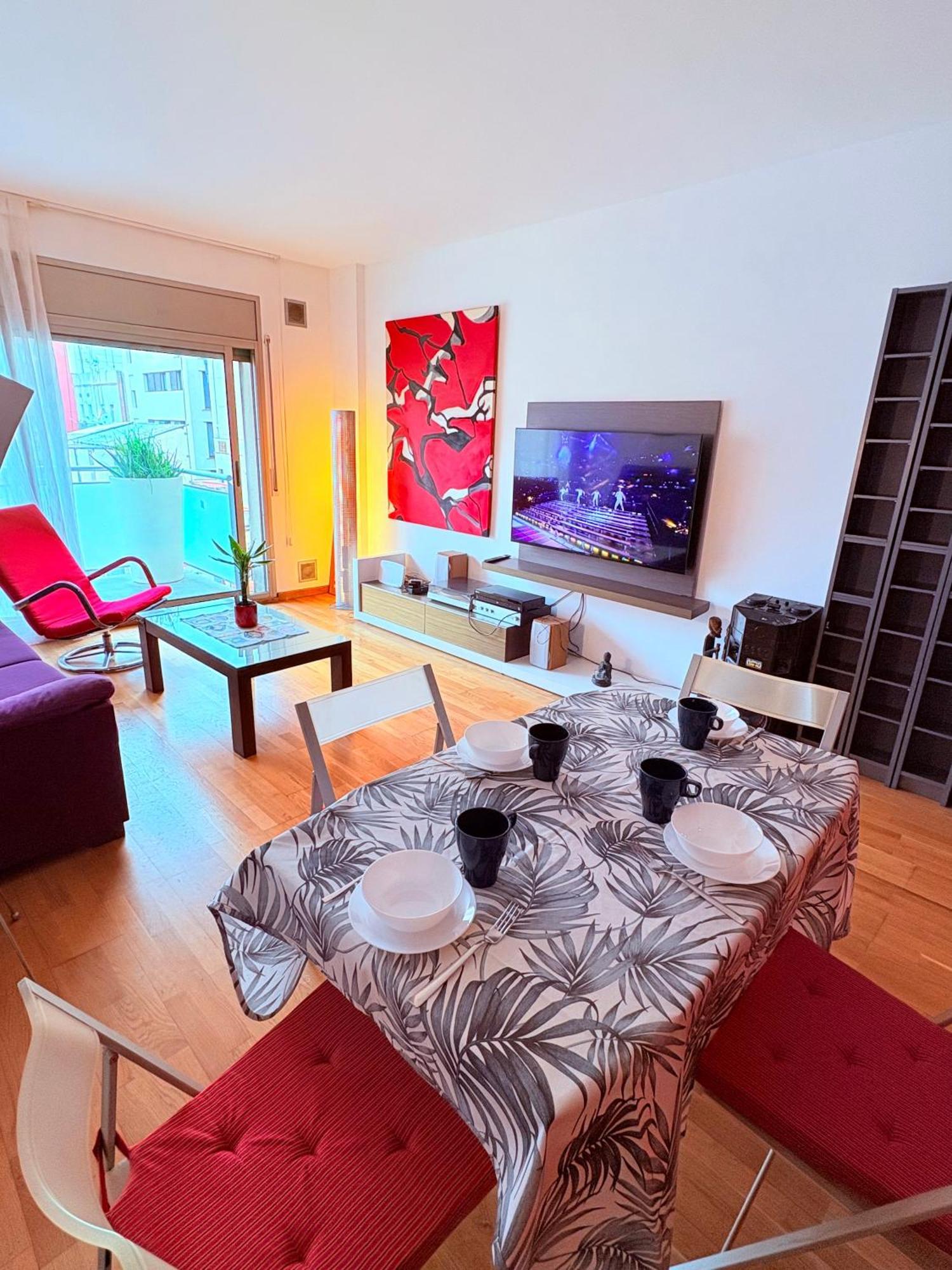 Apartment Stunning Flat For 5 People With Breakfast Included With Sagrada Familia Church View Barcelona