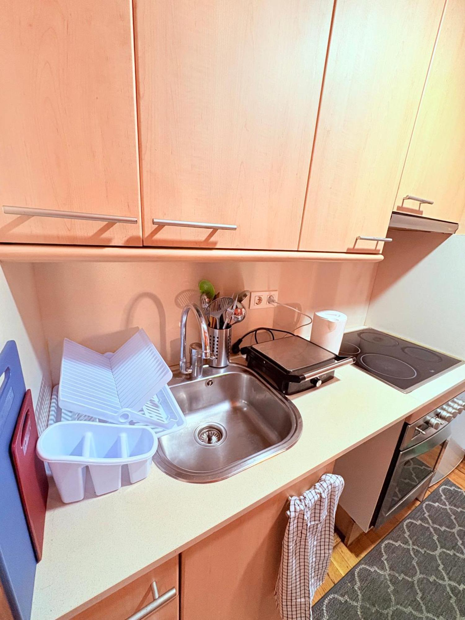 Stunning Flat For 5 People With Breakfast Included With Sagrada Familia Church View *