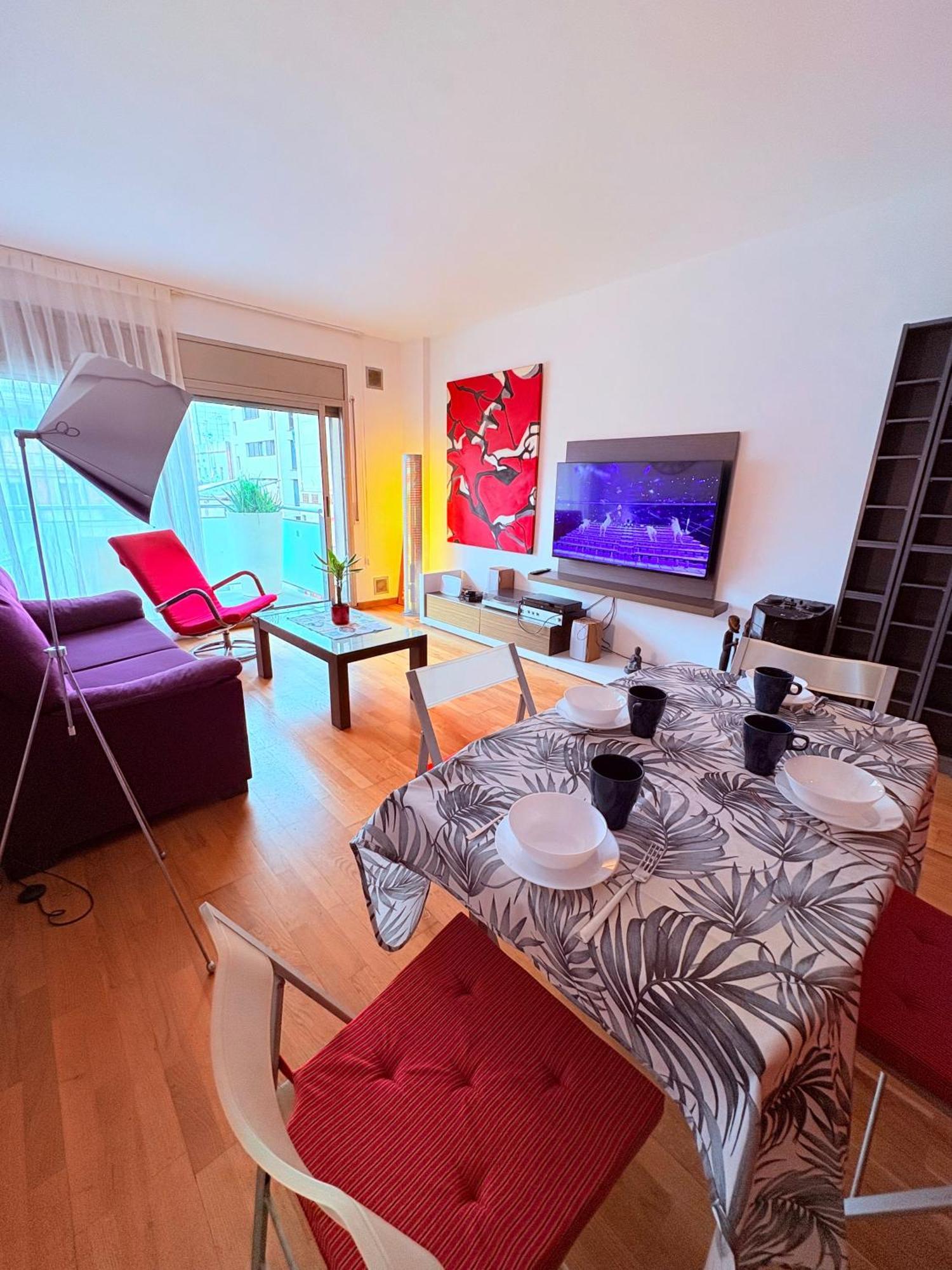 Apartment Stunning Flat For 5 People With Breakfast Included With Sagrada Familia Church View Barcelona