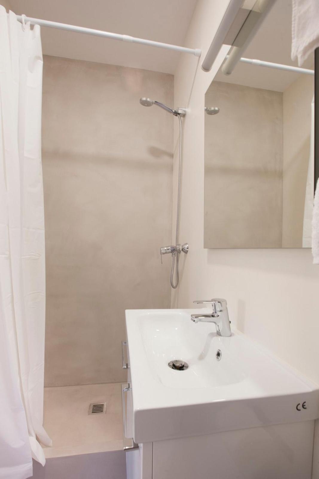 Renovated With Sea View, Vj Apartment