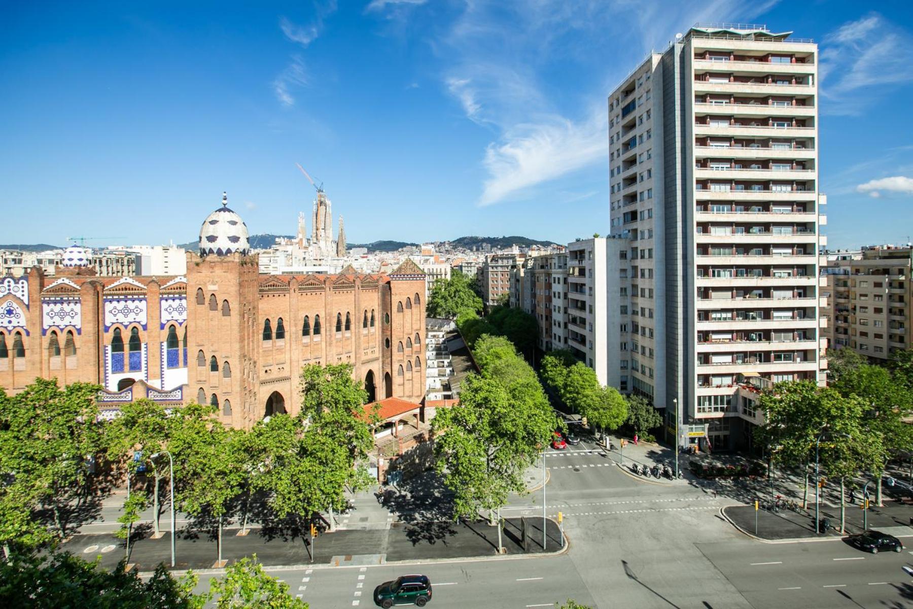 72grvcc1066- Near Sagrada Familia *