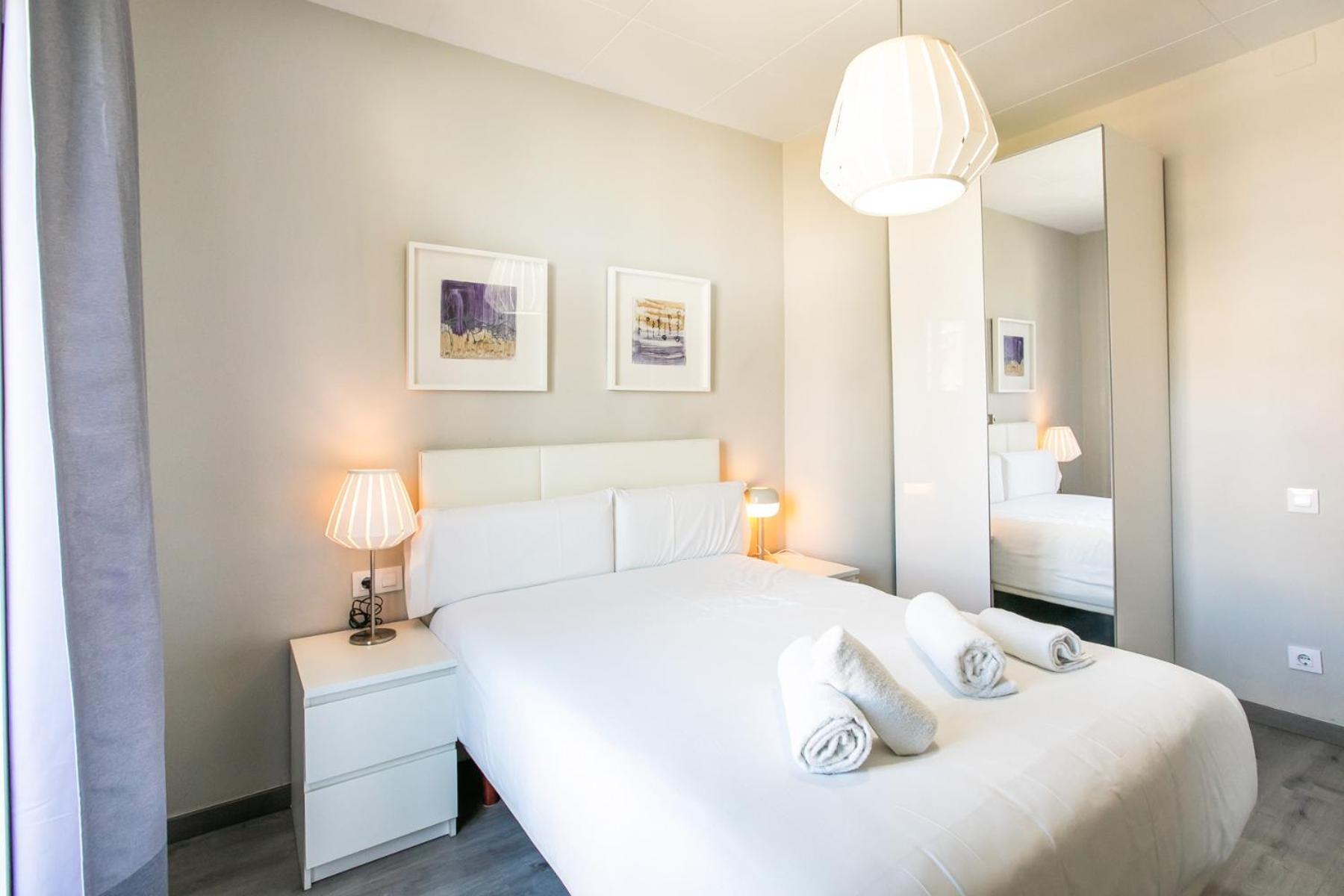 51par1011 In Parallel Apartment Barcelona