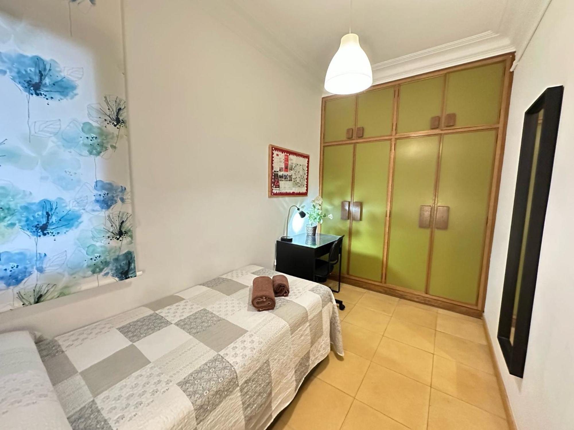 Nuevo Balmes Bed & Breakfast