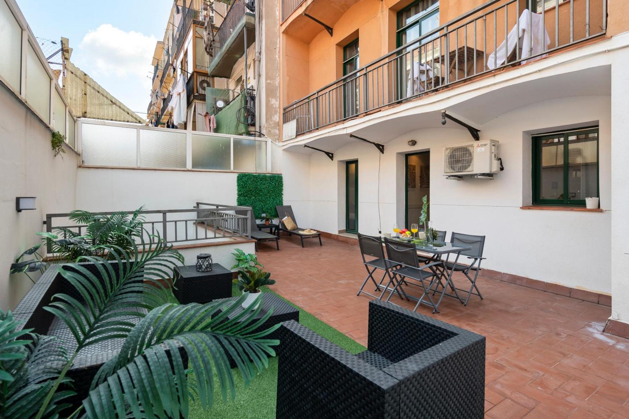 Apartment Liceu 11 *