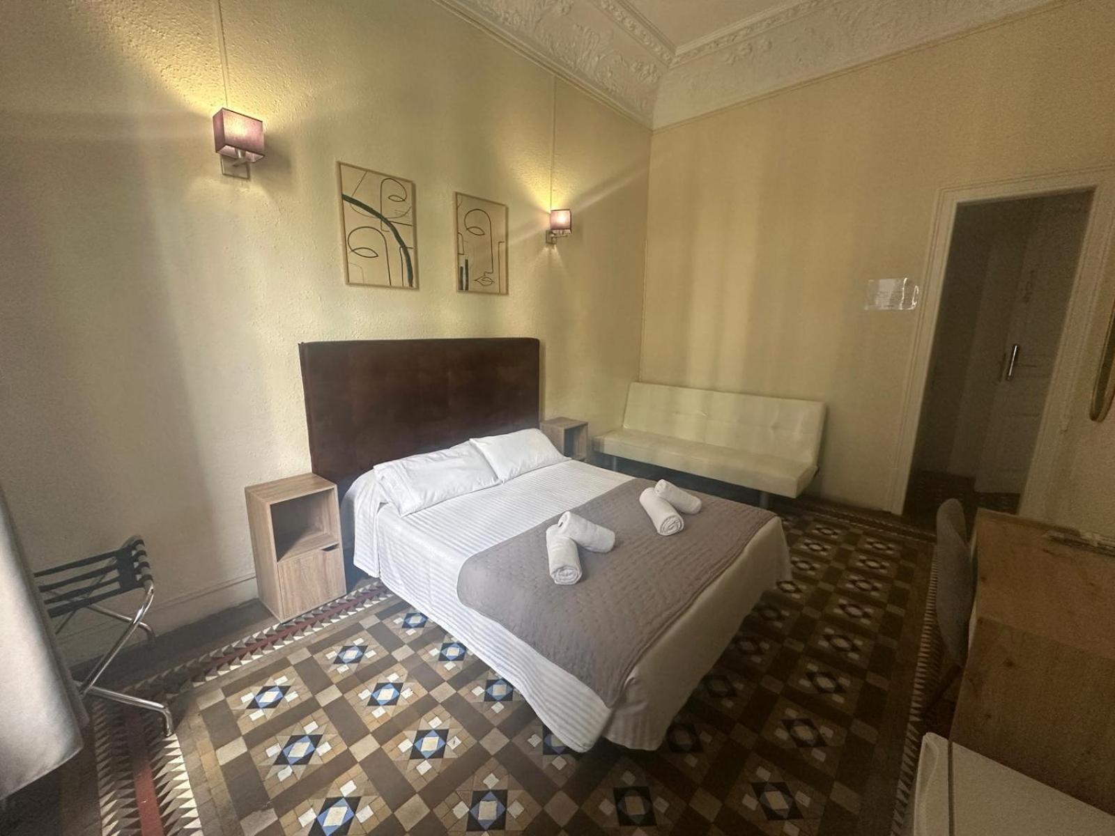 Guest house Balmes Centro 2*