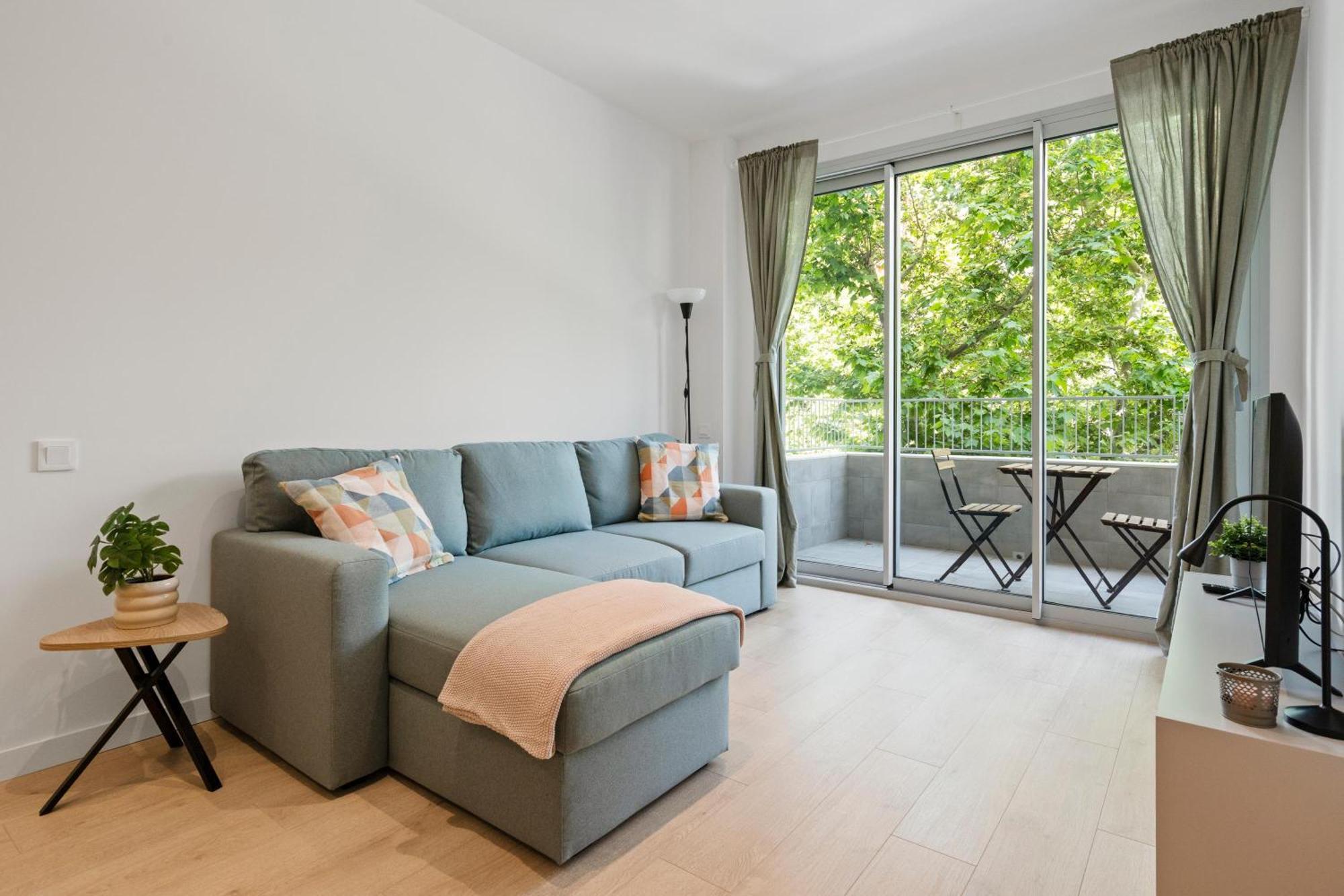 Modern Oasis 1br With Rooftop Pools & Parking Apartment