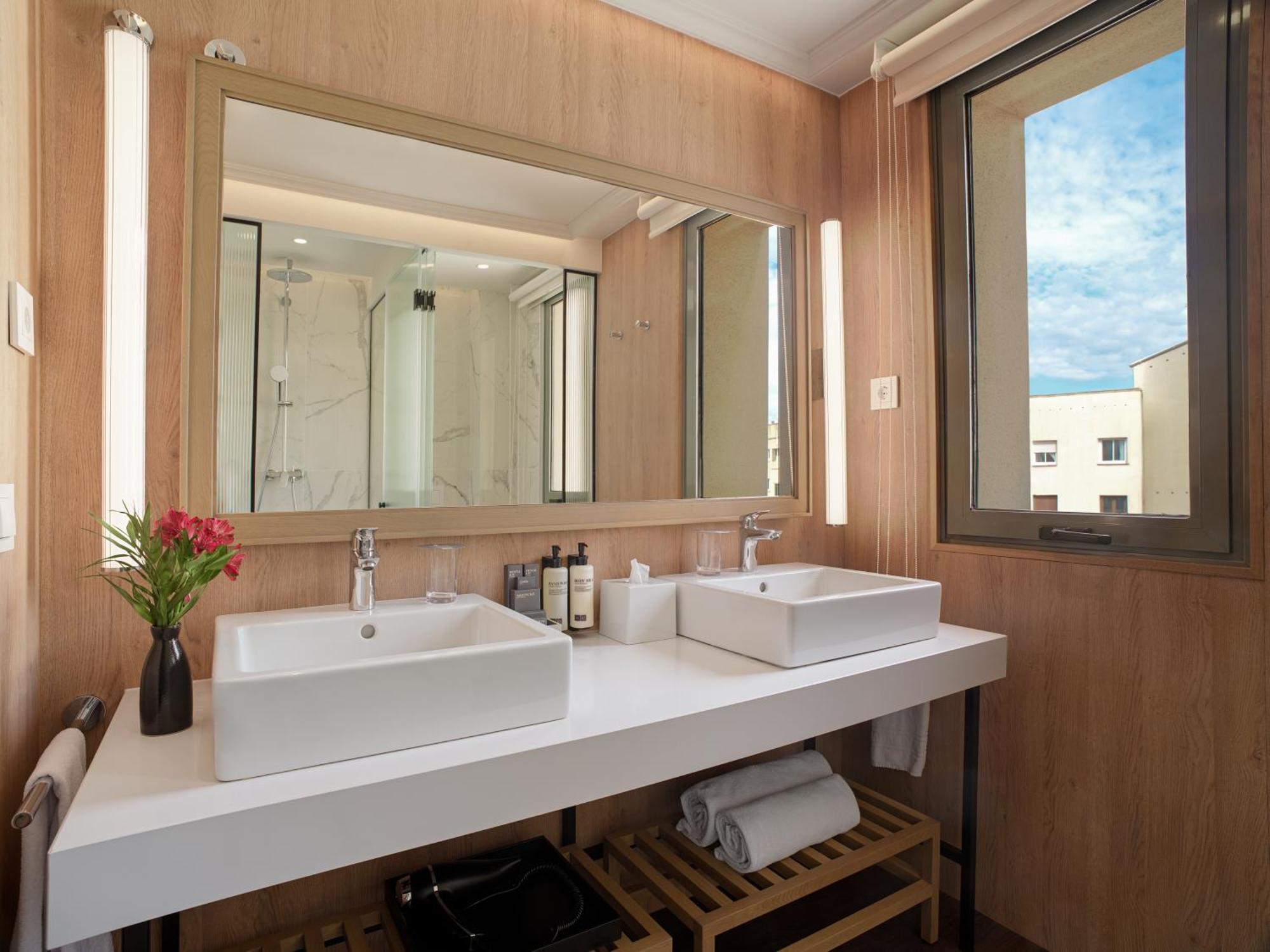 H10 Universitat (adults Only) Hotel 4*