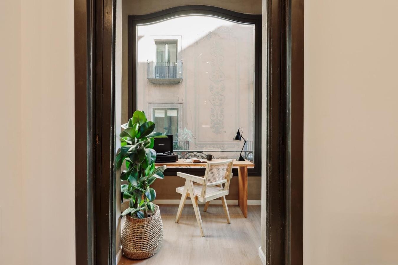 Baronissi - 2 Bedrooms And Terrace In Ciutat Vella Apartment *