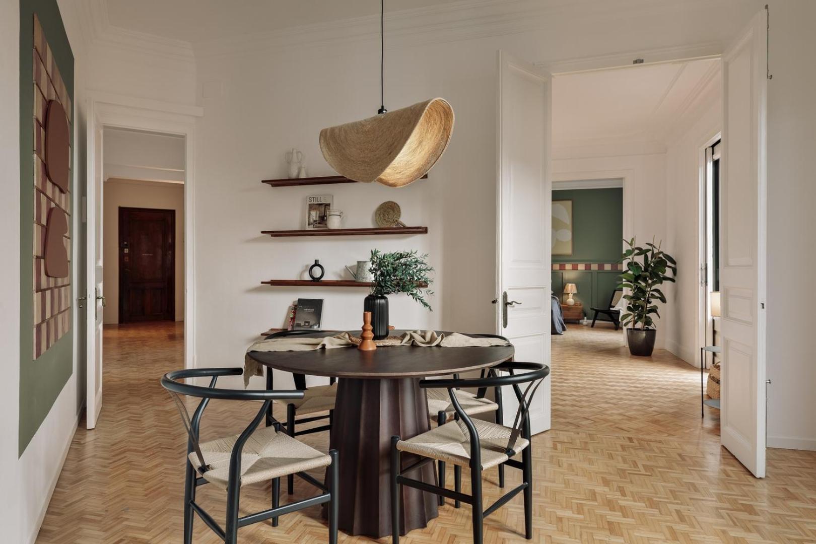 Kuleli - 2 Bedrooms And Office In Eixample Dreta Apartment *