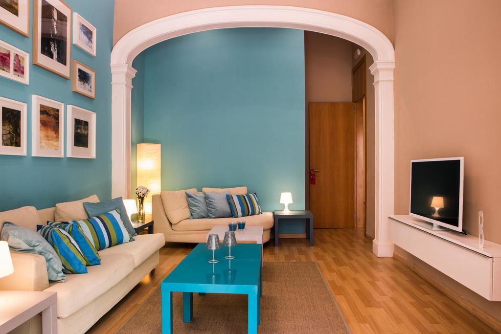 Born (adults Only) Albergue