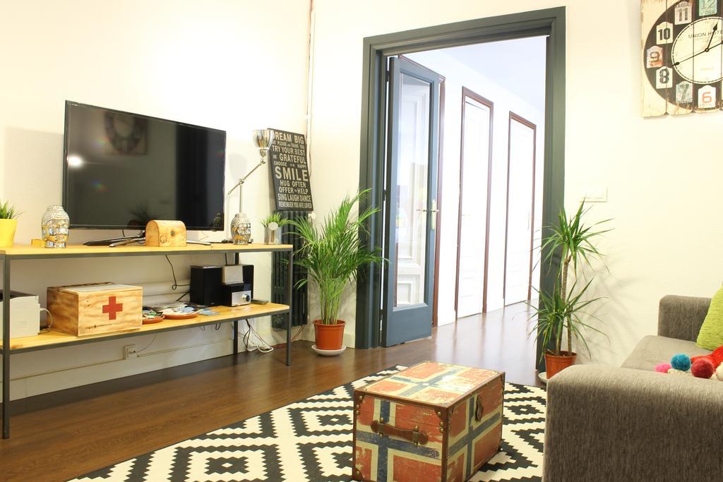 Sweet Bcn Traveller House Apartment