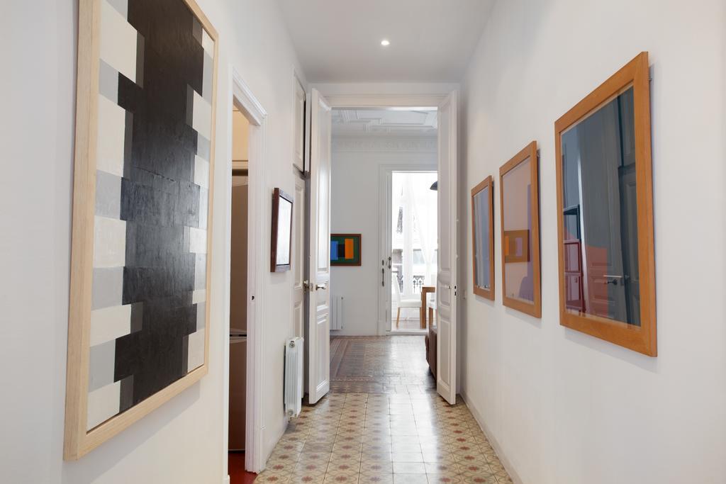 Apartment Days In Eixample Right Side