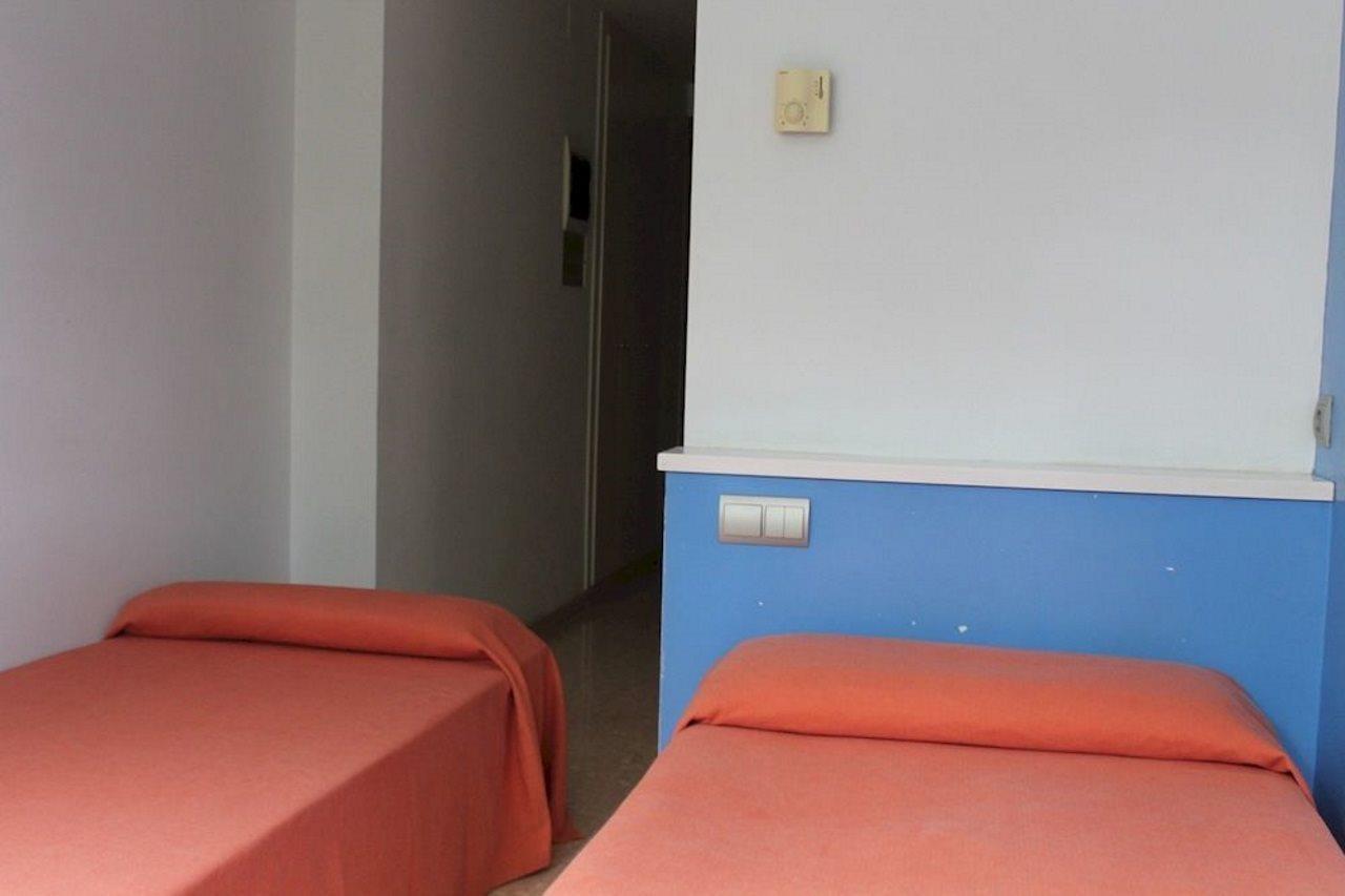Residencia Estudiantes Onix Apartment *