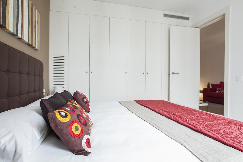 Around Mistral Pool Apartment