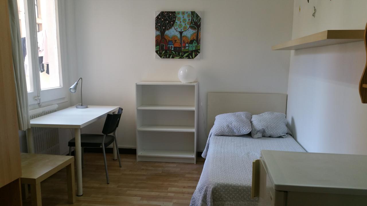 Residencia Universitaria San Marius- Muntaner Apartment Barcelona