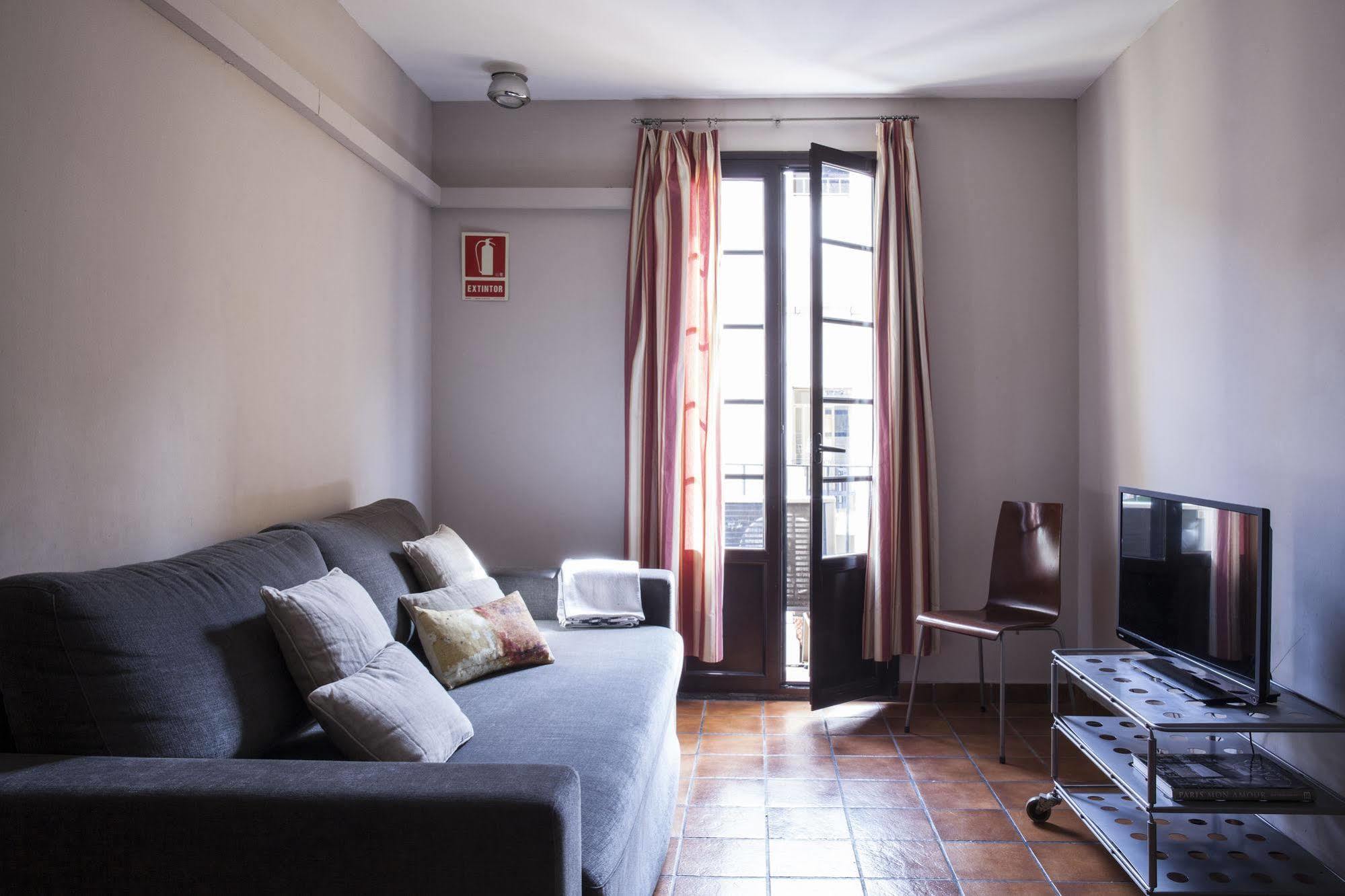 Ainb Ramblas-guardia Apartment *