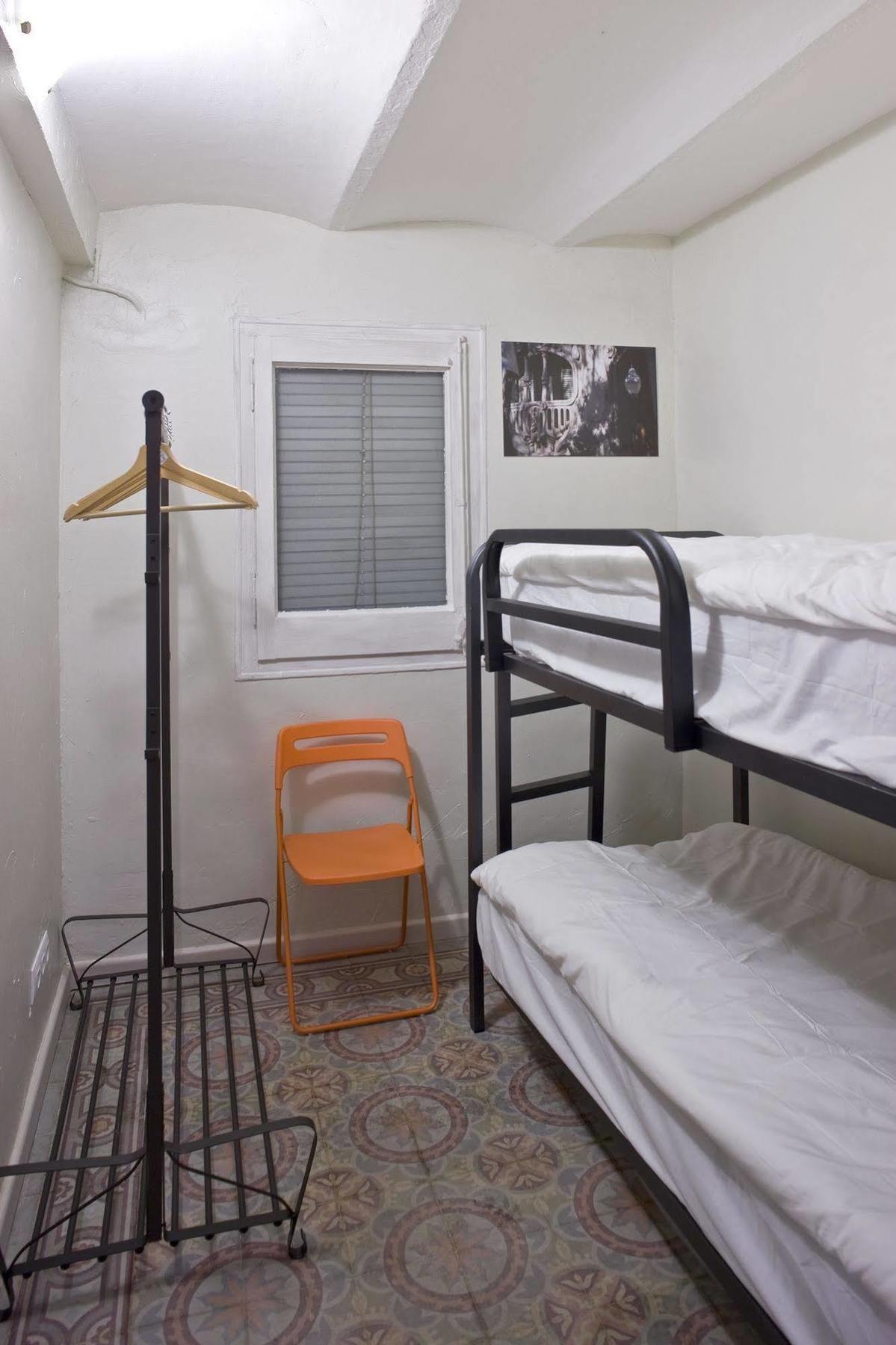Flateli Jaume Fabra Barcelona