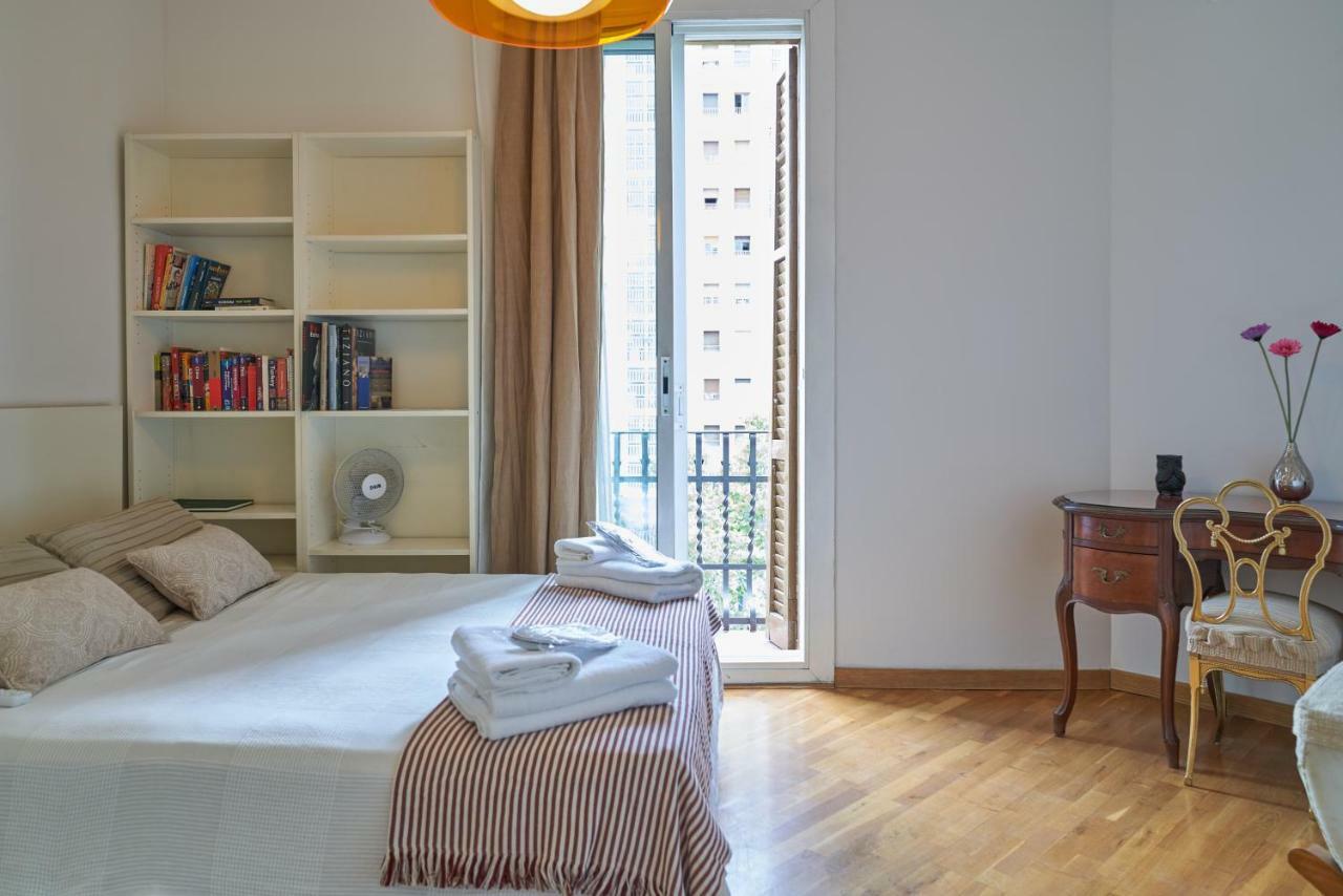 Spacious & Comfortable Flat In Centric Eixample Apartment