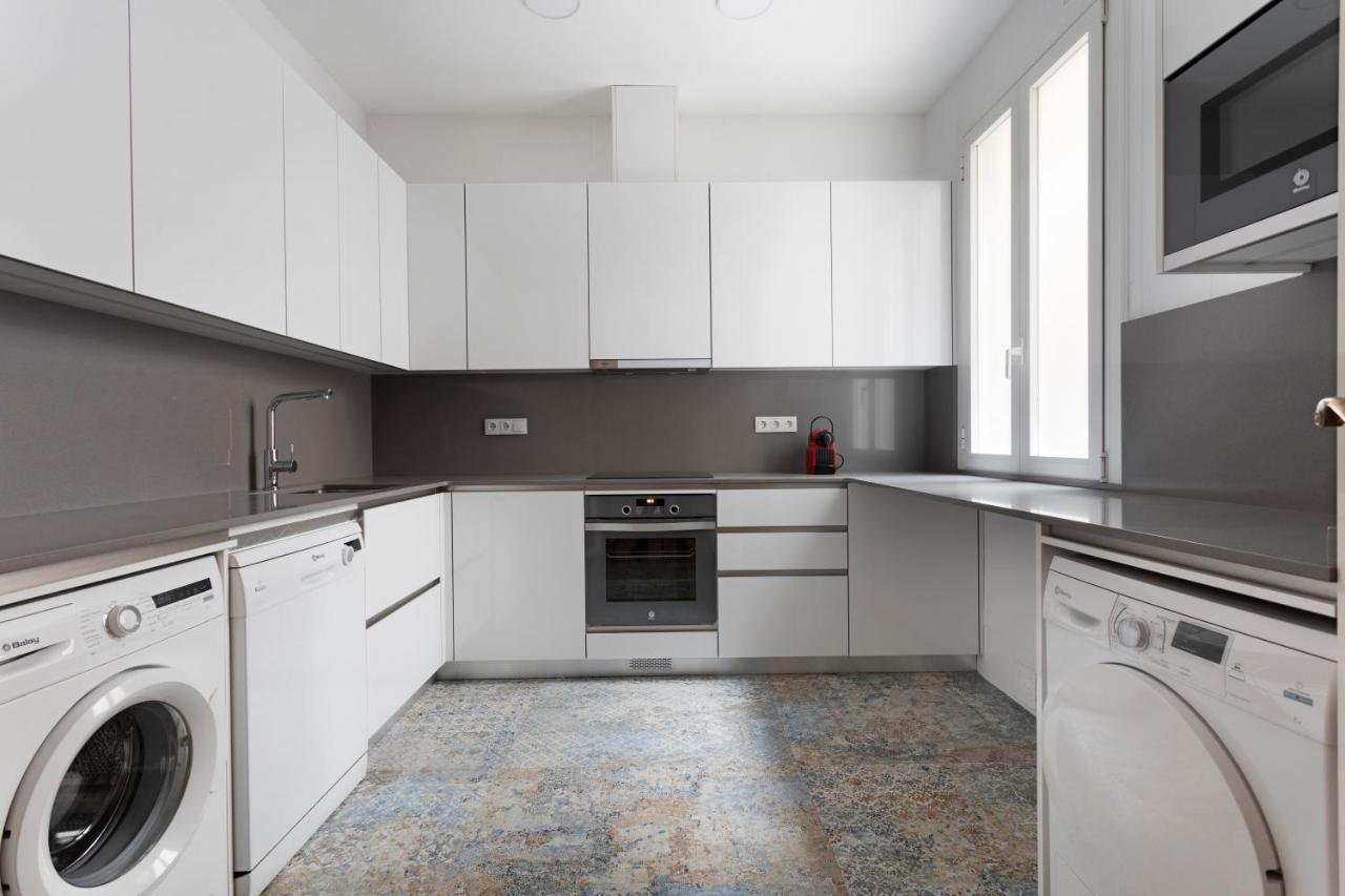 Apartment Days In Eixample Right Side Barcelona