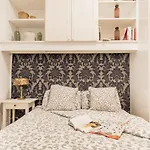 Modernism And Comfort In A Strategic Location