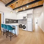 Bebarceloner Eixample Apartments - 4 Bedrooms